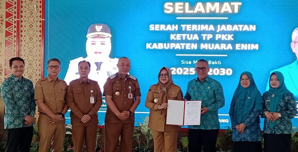 Ahmad Yani Jabat Plt Ketua TP PKK Muara Enim, Sumarni Dorong Kerja Terukur Lewat 10 Program Pokok PKK