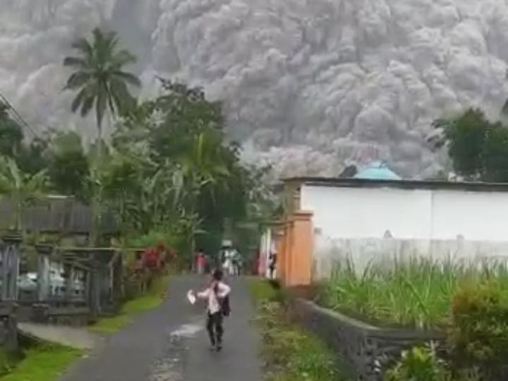 Aktifitas Awan Panas Guguran (APG) Gunung Semeru Berdampak pada Masyarakat di Kecamatan Pronojiwo, Kabupaten Lumajang