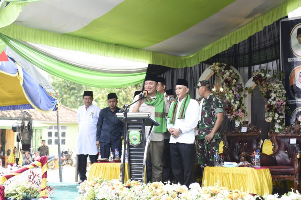 Antusias Warga Sambut Kehadiran Herman Deru Saat Hadiri Pengajian Nisfu Syaban di Kabupaten OKI
