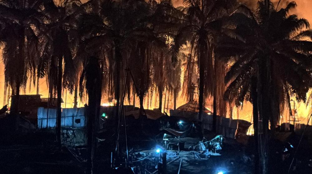 Api Mengamuk di Sumur Minyak Ilegal Hindoli Muba, Kendaraan Diduga Hangus Terbakar