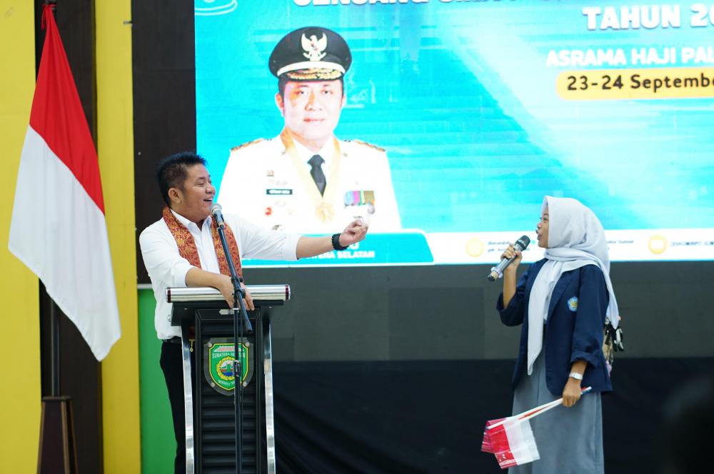 Cerdas Cermat Empat Pilar Tingkat SMA/SMK Se-Sumsel, Herman Deru Tekankan Pentingnya Bakat dan Percaya Diri