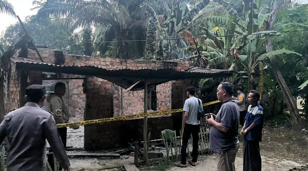 Diduga Korsleting Listrik, Rumah Warga Ogan Ilir Hangus Terbakar, Kerugian Capai Rp75 Juta