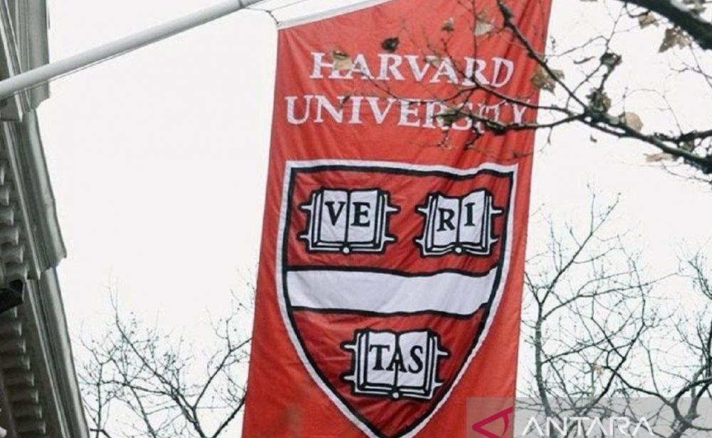 Dunia Akademik Internasional Terancam, Presiden Trump Larang Universitas Harvard Terima Mahasiswa Asing