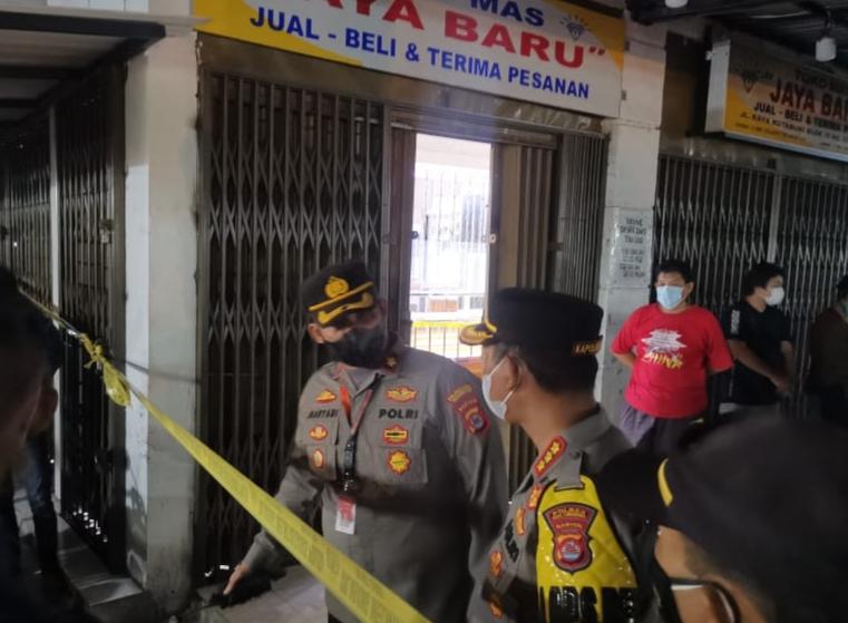 Emas Senilai Rp350 juta Digasak Perampok, Security Tak Berkutik Terkena Tembakan Senpi