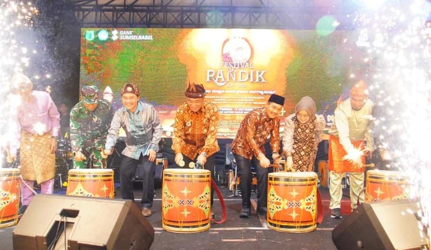 Festival Randik ke-XXI di Muba: Bupati Toha Tohet Ajak Warga Lestarikan Warisan Budaya