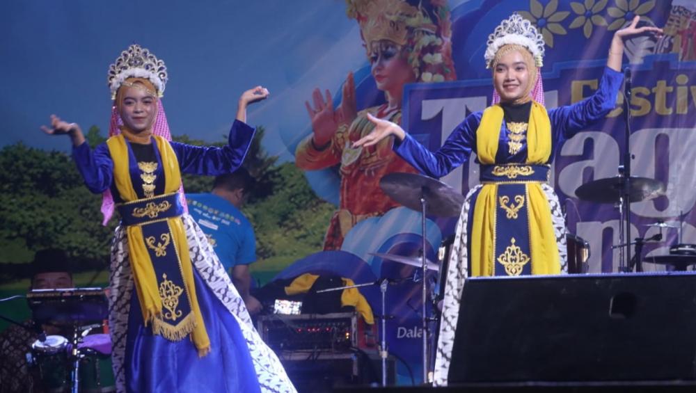 Festival Telaga Sena Jadi Lautan Manusia, Wabup Kyai Rohman: Momentum Bangkitkan Pariwisata dan Kesejahteraan Warga Desa Mekar Jadi