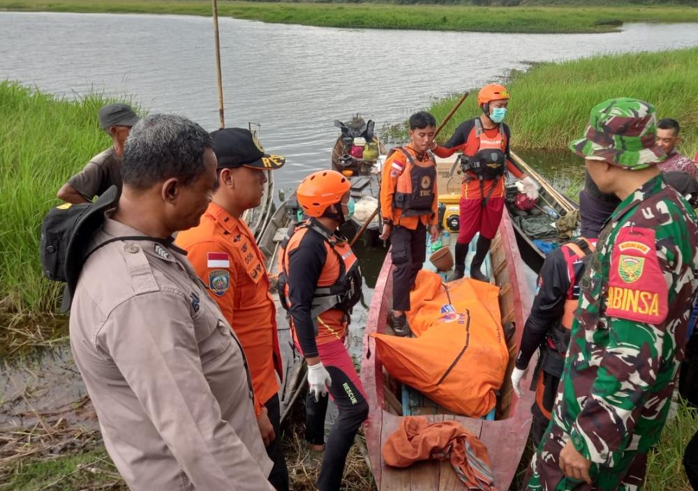 Geger di Sungai Kelekar, Pemancing Tewas Tenggelam Setelah Perahu Terbalik, Jenazah Ditemukan Usai Pencarian Intensif