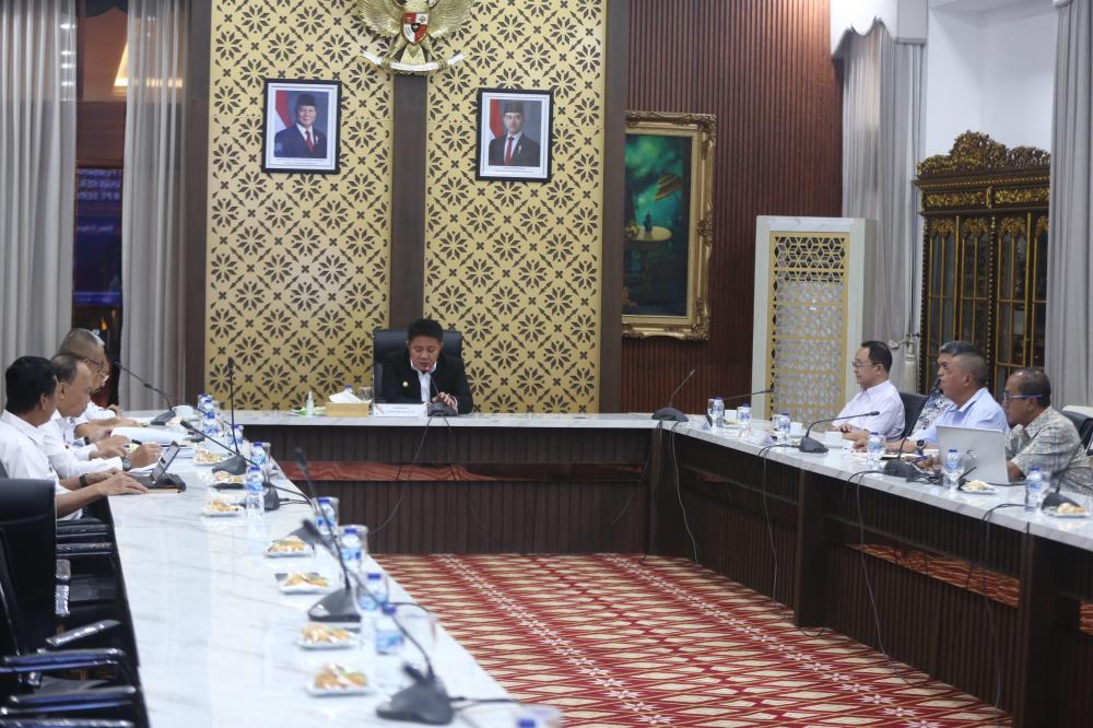 Gercep, Gubernur Herman Deru Pimpin Rapat Tanggapi Kerusakan Flyover PT. Servo Lintas Raya Kabupaten Pali