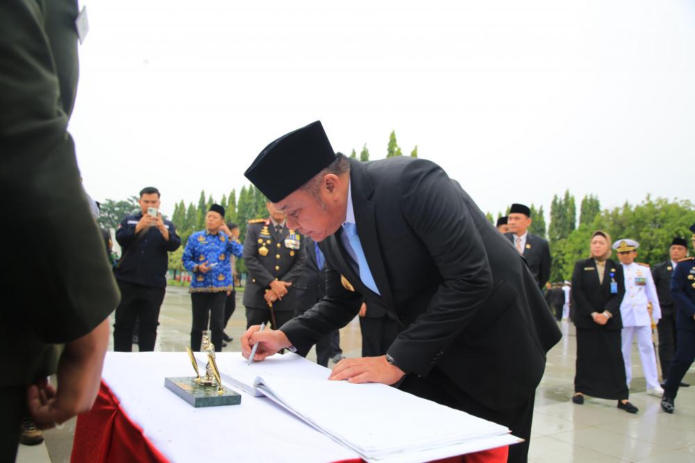 Gubernur Herman Deru Ajak Masyarakat Wujudkan Cita-Cita Para Pahlawan di Hari Pahlawan 2025