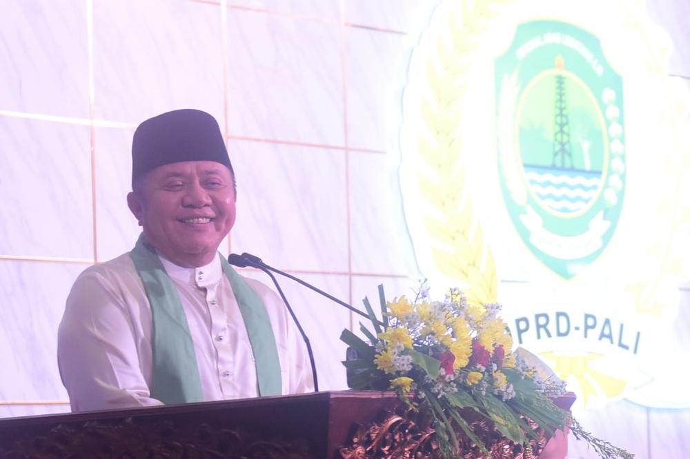 Gubernur Herman Deru Tekankan APBD Berdampak Nyata Saat Hadiri Paripurna HUT ke-13 PALI