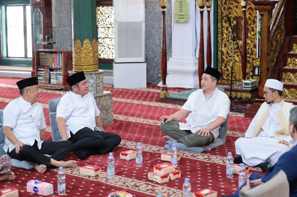Gubernur Herman Deru dan Wagub Cik Ujang Hadiri Tabligh Akbar Satu Hari Bersama Al- Quran Bareng Ustadz Adi Hidayat