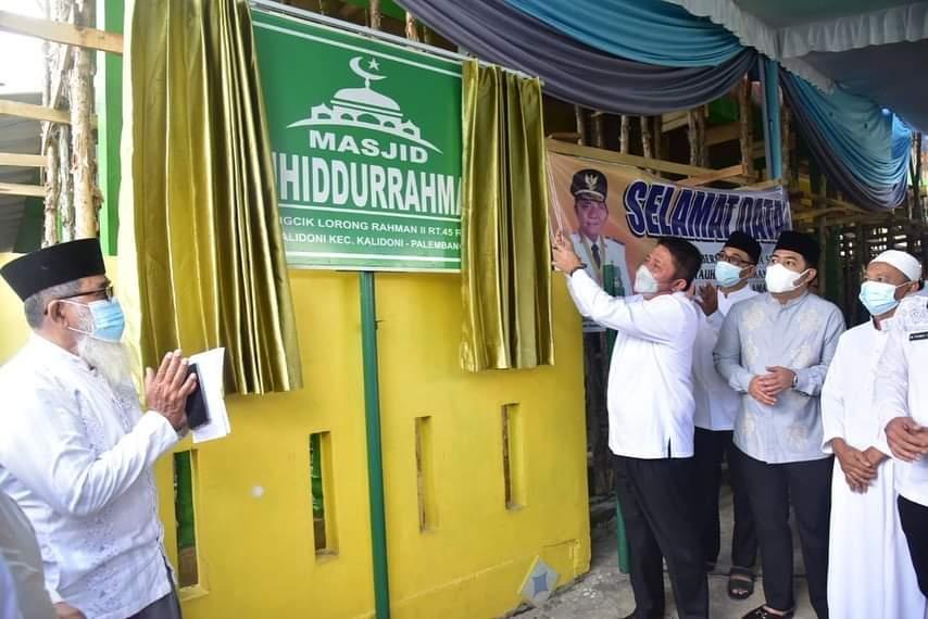 Herman Deru Resmikan Masjid Tauhiddurahman di Kalidoni