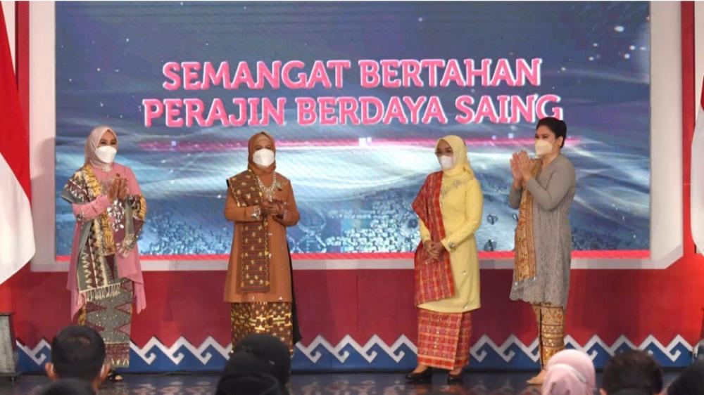 Ibu Iriana Jokowi Buka Pameran Kriyanusa Tahun 2022