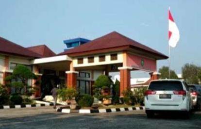 KPK Berangkatkan Sejumlah Pihak Terkait OTT Muba ke Jakarta dari Bandara SMB 2