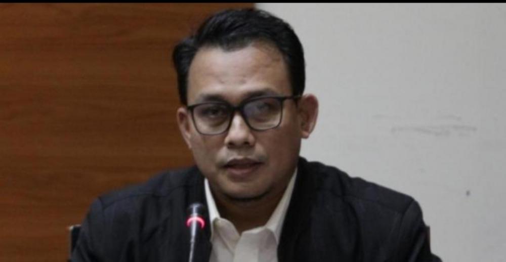 KPK Geledah PT SMS Sita Barang Bukti