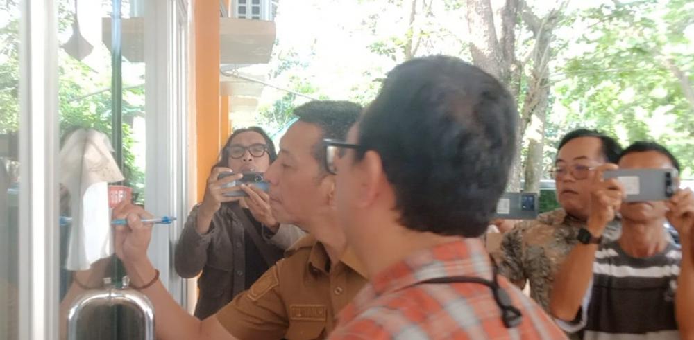 KPK OTT Bupati Muara Enim Edison, Usut Dugaan Korupsi Dana Pendidikan dan Delapan Ruangan Disegel Penyidik