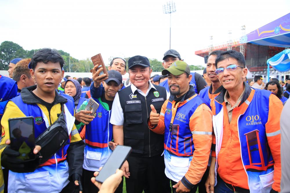 Kapolri Pimpin Apel Kamtibmas Ojol dan Buruh di Sumsel, Herman Deru Dukung Penguatan Ketertiban