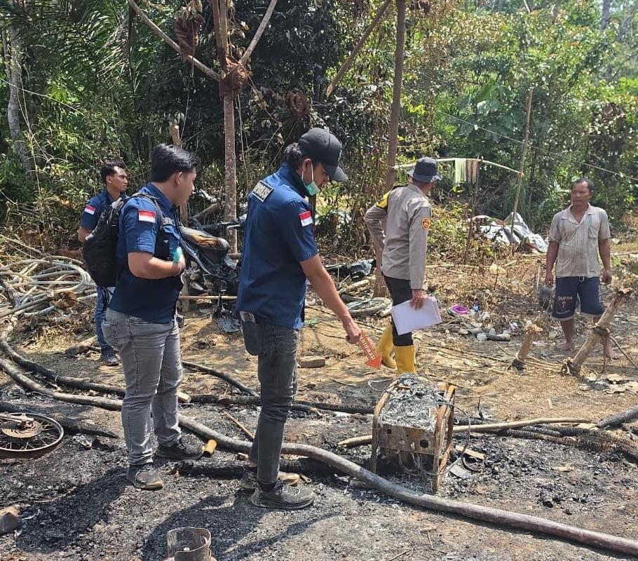 Kasus Kebakaran Sumur Minyak Ilegal Sebabkan Dua Orang Meninggal, Polres Muratara Langsung Gelar Olah TKP