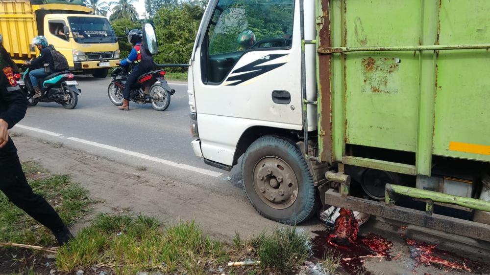 Kecelakaan Maut di Jalinsum Muara Enim, Penumpang Motor Tewas Terlindas Truk