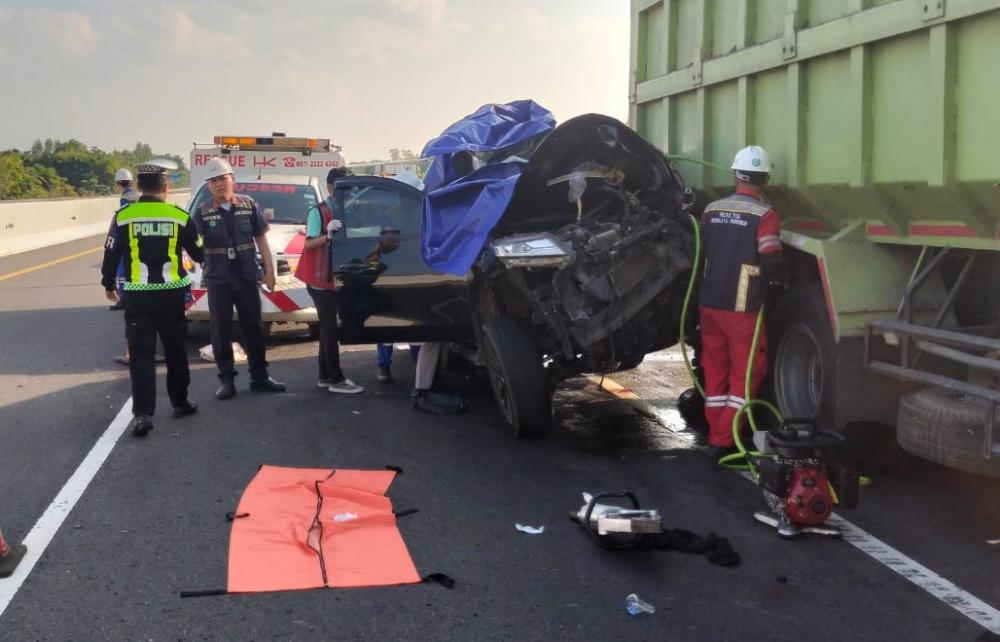 Kecelakaan Maut di Tol Palembang–Prabumulih, Pajero Tabrak Dump Truk, Tiga Penumpang Meninggal Dunia