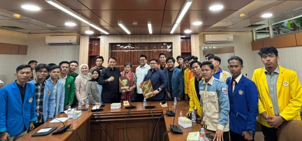 Ketua DPRD Sumsel Andie Dinialdie Tunaikan Janji, Kawal Aspirasi Mahasiswa hingga ke Senayan
