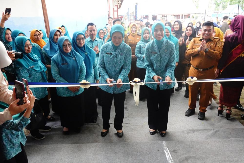 Ketua TP PKK Sumsel Feby Deru Resmikan Rumah Dilan OKI, Dorong Ibu Belajar dan Anak Berkarya