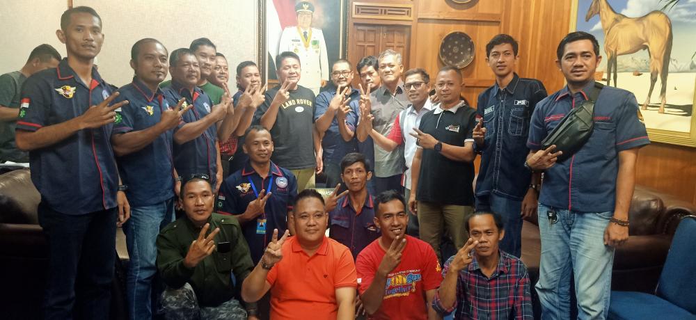 Komunitas Sopir Pickup Berjuang untuk Herman Deru