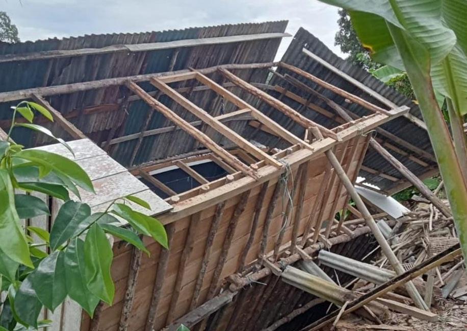 Longsor di Tepi Sungai Ogan Robohkan Rumah Warga, Kades Jagalano: “Alhamdulillah Tak Ada Korban Jiwa”