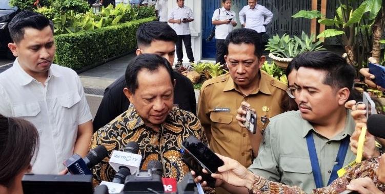 Mendagri Tito Karnavian Sebut Pemilihan Kepala Daerah oleh DPRD Sesuai UUD 1945, Buka Wacana Baru Sistem Pilkada