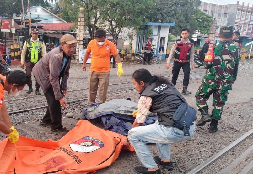 Nenek Rudinem Tewas Terseret Kereta Api Babaranjang di Prabumulih, Polisi Lakukan Evakuasi dan Penyelidikan