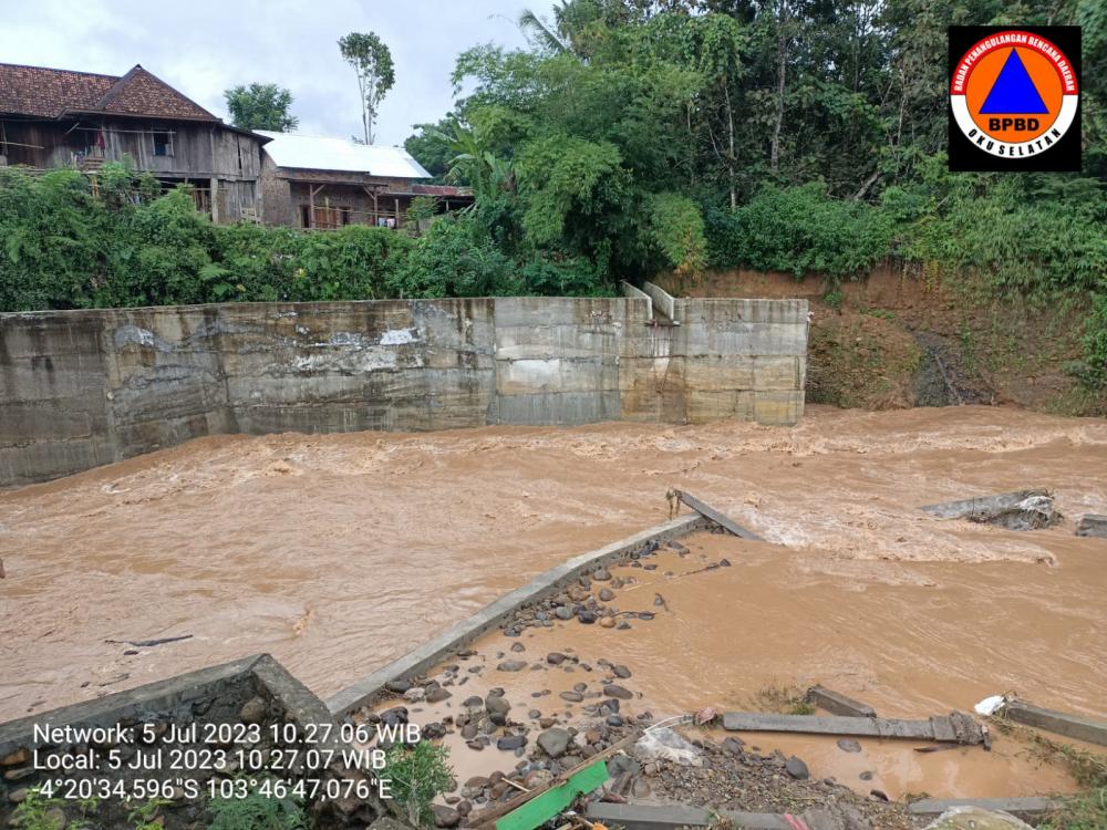 OKU Selatan Diterjang Banjir Bandang, 1 Warga Ditemukan Meninggal Dunia 