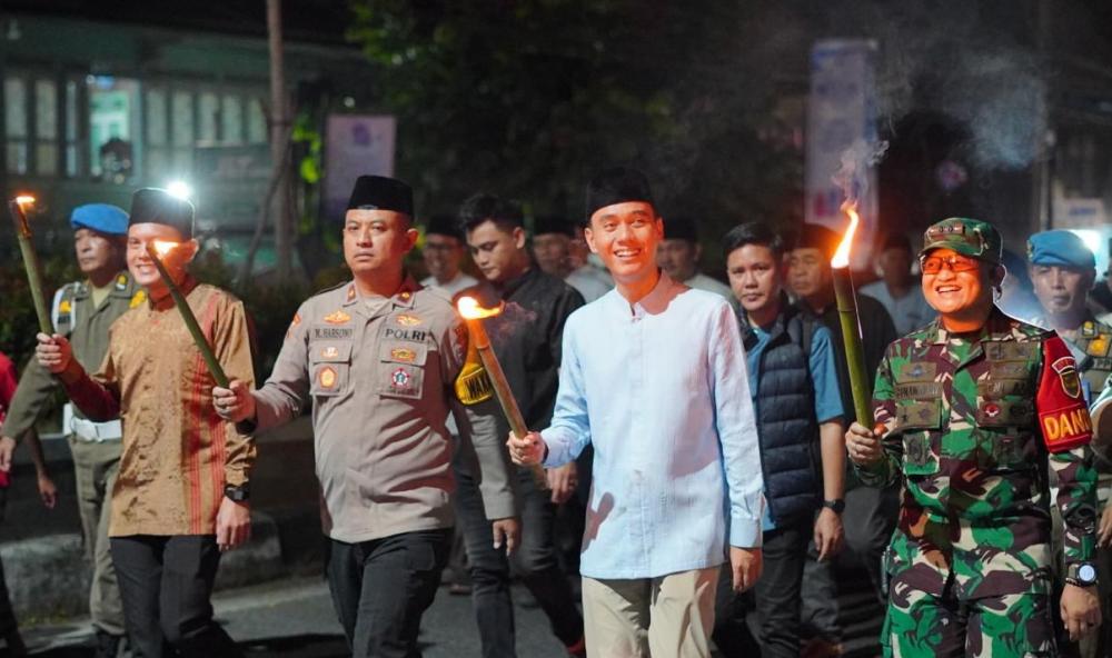Pawai Takbir Keliling Semarakkan Malam Lebaran di Kayuagung, Bupati Muchendi Ajak Warga Perkuat Silaturahmi