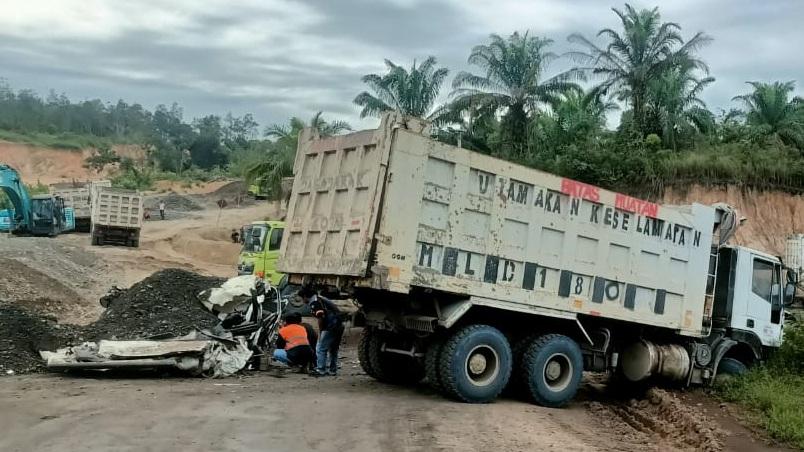 Pengawas Hauling PT RMK Tewas Mengenaskan Tertimpa Dumptruk Bermuatan Batu Krokos di Jalur Tambang Muara Enim