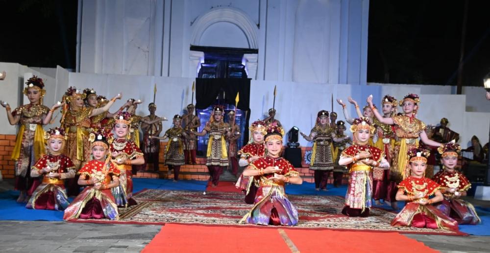 Pesona Tepak Sumatera Selatan: Tari Sambut Khas Sumsel Tampil Memukau di Lawang Borotan BKB Palmbang