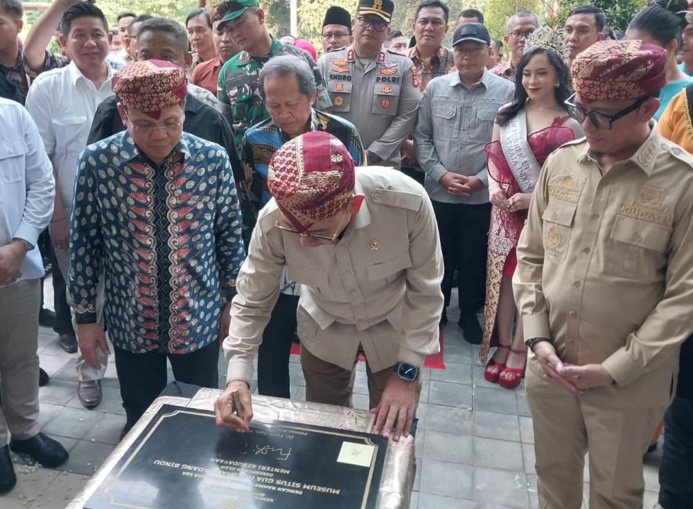 Resmikan Museum Situs Gua Harimau, Menbud Fadli Zon: Bukan Hanya Tempat Penyimpanan Artefak, Tapi Pusat Edukasi dan Ekonomi Budaya