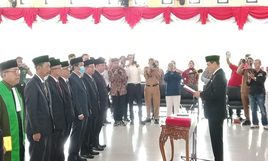 Rotasi 6 Pejabat Eselon II, Bupati Edison Tegaskan ASN Harus Loyal pada Pekerjaan, Bukan Hanya Pimpinan