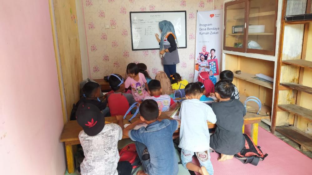 Rumah Belajar Besemah Binaan Rumah Zakat Gelar Belajar Gratis untuk Anak-Anak