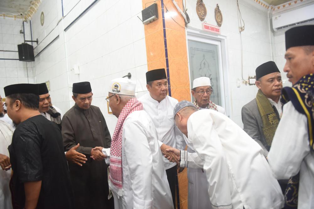 Safari Jumat di Pakjo, Wagub Cik Ujang Sumsel Ajak Jamaah Perkuat Kebersamaan