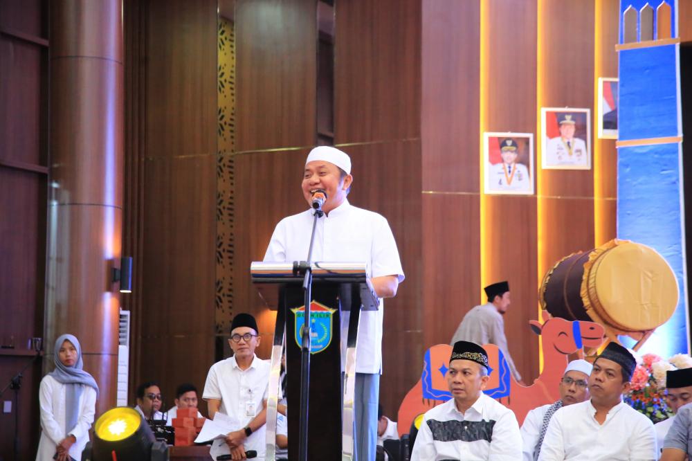 Safari Ramadan di Ogan Ilir, Herman Deru Perkuat Silaturahmi dan Serahkan Bantuan kepada masyarakat