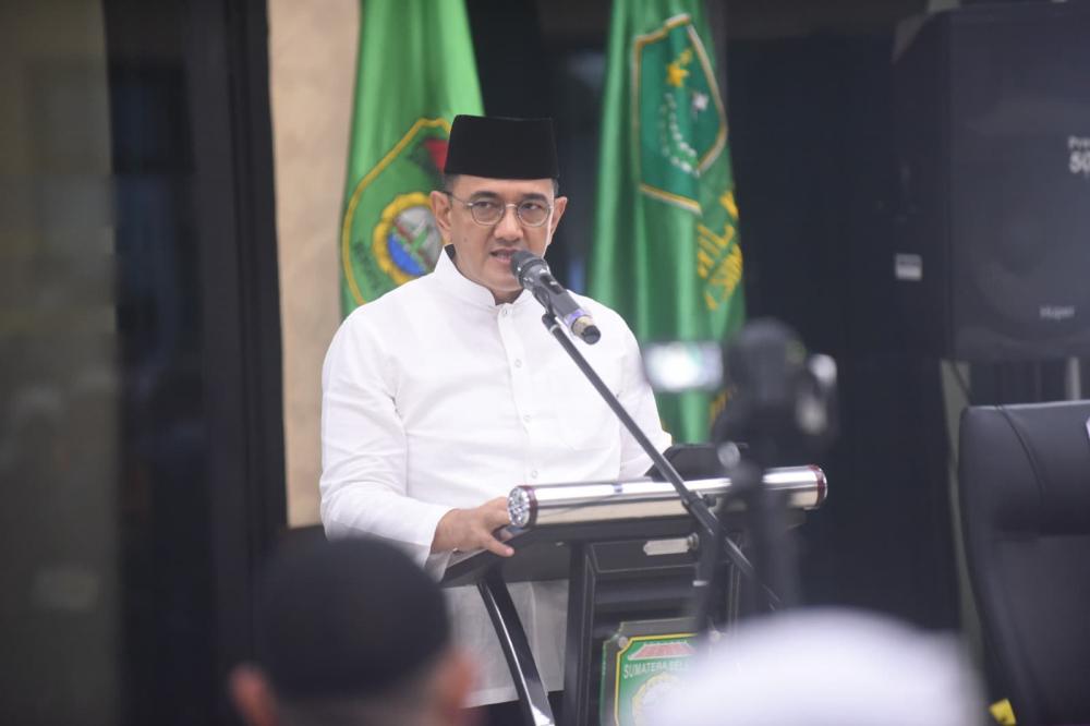 Sekda Sumsel Edward Candra Sambut Hangat Kepulangan Jemaah Haji Kloter Pertama OKU Timur