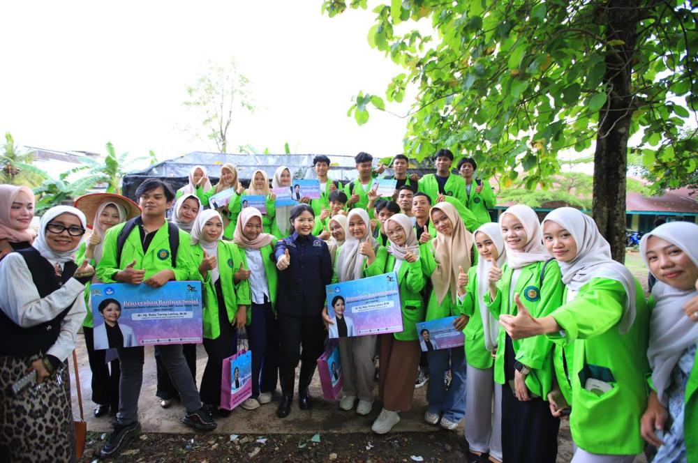 Serahkan Beasiswa KIP, dr Ratu Tenny Leriva Kunjungi Kebun GSMP Stiper Sriwigama