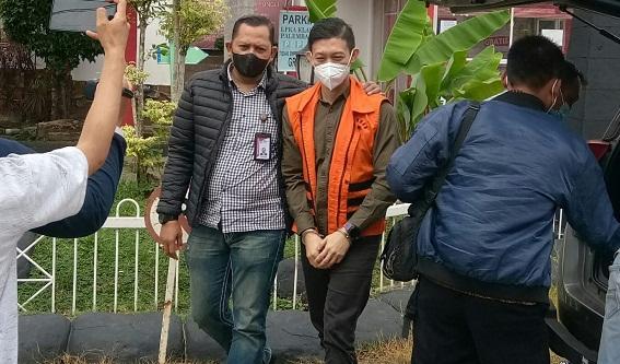 Suhandy Penyuap Dodi Reza Alex Divonis 2,4 Tahun Penjara