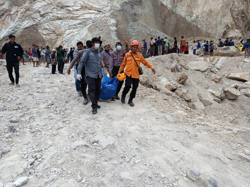 Tambang Galian C Gunung Kuda Cirebon Longsor, 10 Orang Meninggal Dunia