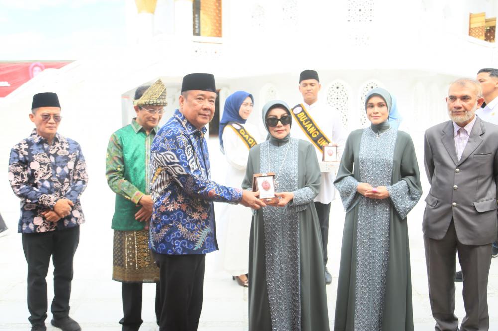 Wagub Sumsel Cik Ujang Resmikan Masjid Irzanita Almukarromah, Dorong Masjid Jadi Pusat Pembinaan Umat