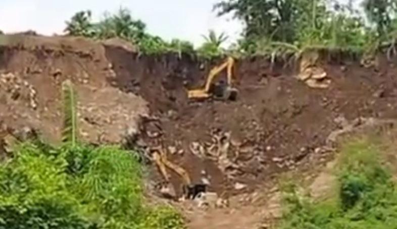 Warga Desa Lengot Keluhkan Tambang Batu Split, DLH OKU Timur Soroti Kewenangan dan Pengawasan Lingkungan