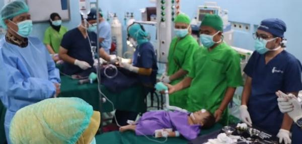 Bantu Operasi 19 Pasien Bibir Sumbing Gratis di Muara Enim, Bupati Edison: Tingkatkan Derajat Kesehatan Masyarakat