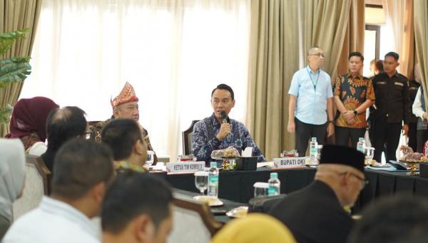 Bupati OKI Dorong Peningkatan Kesejahteraan Guru PPPK Paruh Waktu ke Komisi X DPR RI