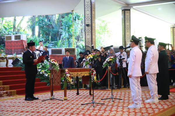 Disaksikan Tiga Menteri, Herman Deru Lantik Joncik-Arifai sebagai Bupati dan Wakil Bupati Empat Lawang