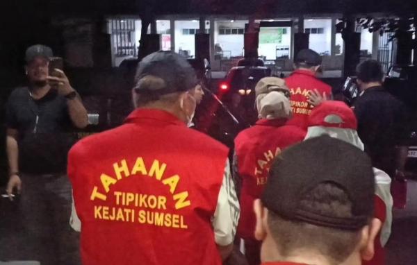 Dugaan Korupsi Fasilitas Kredit Rp1,6 Triliun: Penyidik Kejati Sumsel Tahan 5 Mantan Petinggi Bank BRI