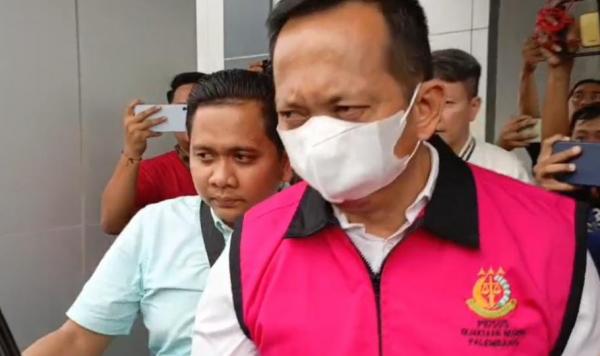Dugaan Korupsi Proyek: Kejari Tahan Mantan Kadis Perkimtan Palembang, Kerugian Negara Capai Rp1,6 Miliar